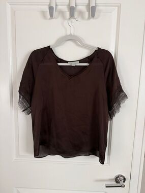 Women’s Lace-Trim V-Neck Top - Brown